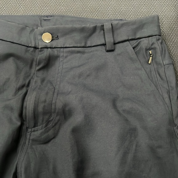Lululemon commission pant in navy - Picture 2 of 6